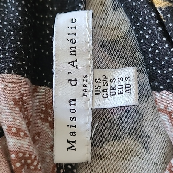 Maison D'Amelie Beautiful Floral Top - Picture 11 of 12